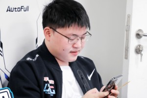 九游体育- 这也行？遭遇重创Uzi在G2比赛中突破纪录，今夜皇家社会主帅复盘